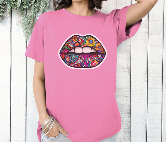 Colorful Boho Lips Graphic T-Shirt – Floral Retro Mouth Tee for Women