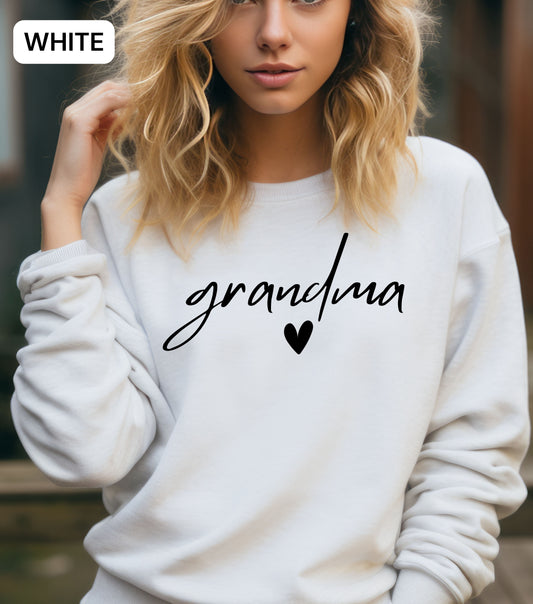 New Grandma Sweatshirt – First Time Grandma Gift, Grandma to Be Shirt, Pregnancy Reveal Gift, New Nana Sweater, Cozy Grandma Crewneck, Baby Announcement
