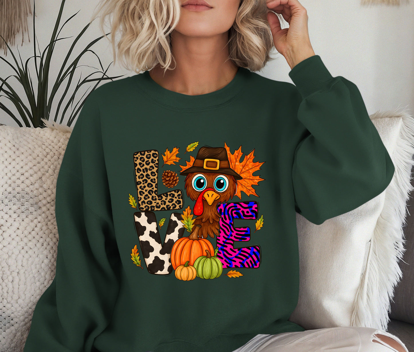 🦃 Thanksgiving Turkey “LOVE” Sweatshirt – Matching Fall Outfit for Moms & Kids