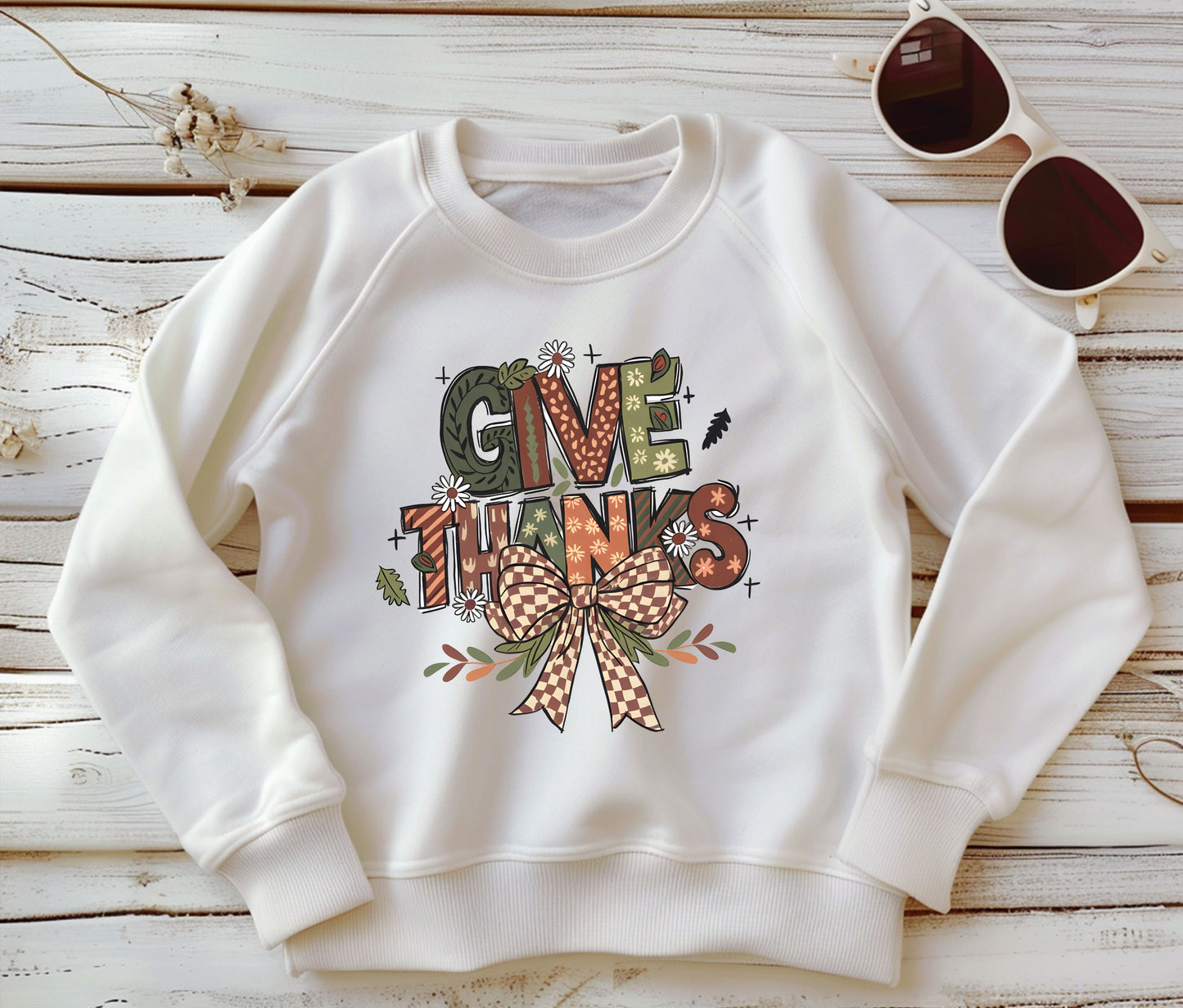 🦃 Thanksgiving Give Thanks Sweatshirt – Matching Fall Outfit for Moms & Kids